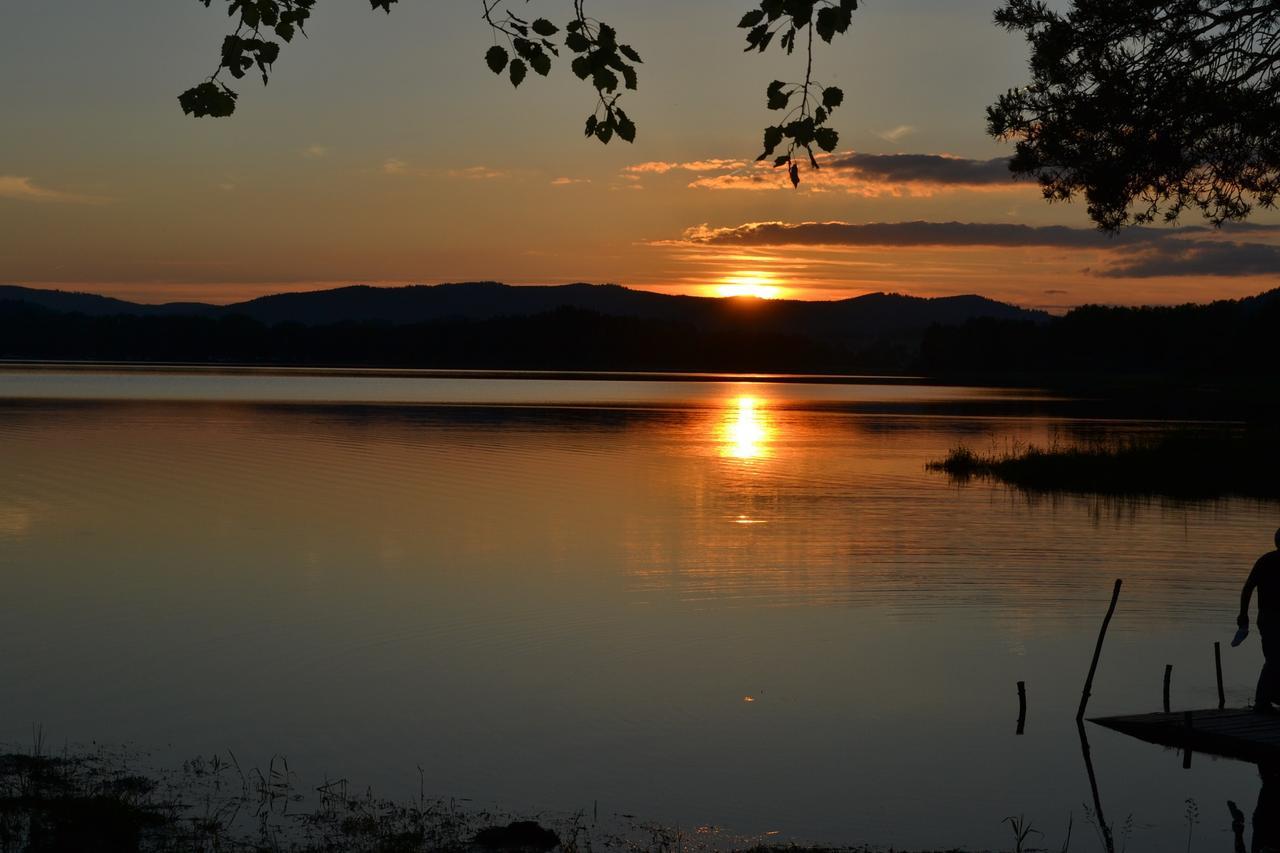 Jbx Resort Apartments Lipno リプノ・ナト・ヴルタヴォウ エクステリア 写真