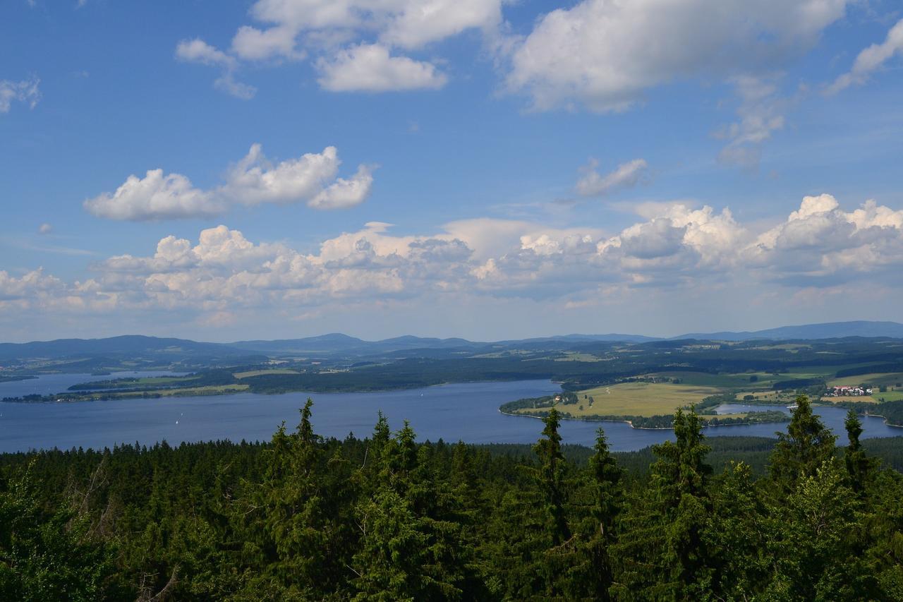 Jbx Resort Apartments Lipno リプノ・ナト・ヴルタヴォウ エクステリア 写真