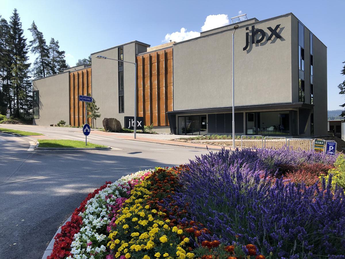 Jbx Resort Apartments Lipno リプノ・ナト・ヴルタヴォウ エクステリア 写真