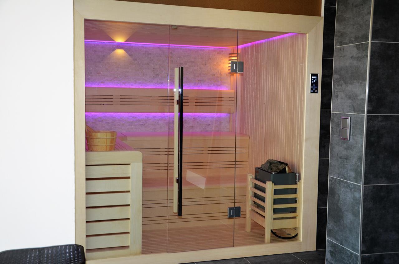 Jbx Resort Apartments Lipno リプノ・ナト・ヴルタヴォウ エクステリア 写真