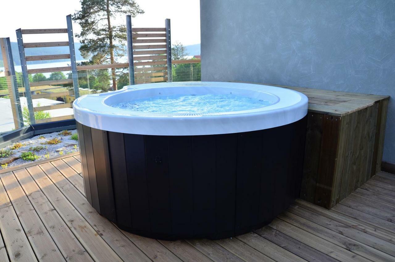 Jbx Resort Apartments Lipno リプノ・ナト・ヴルタヴォウ エクステリア 写真